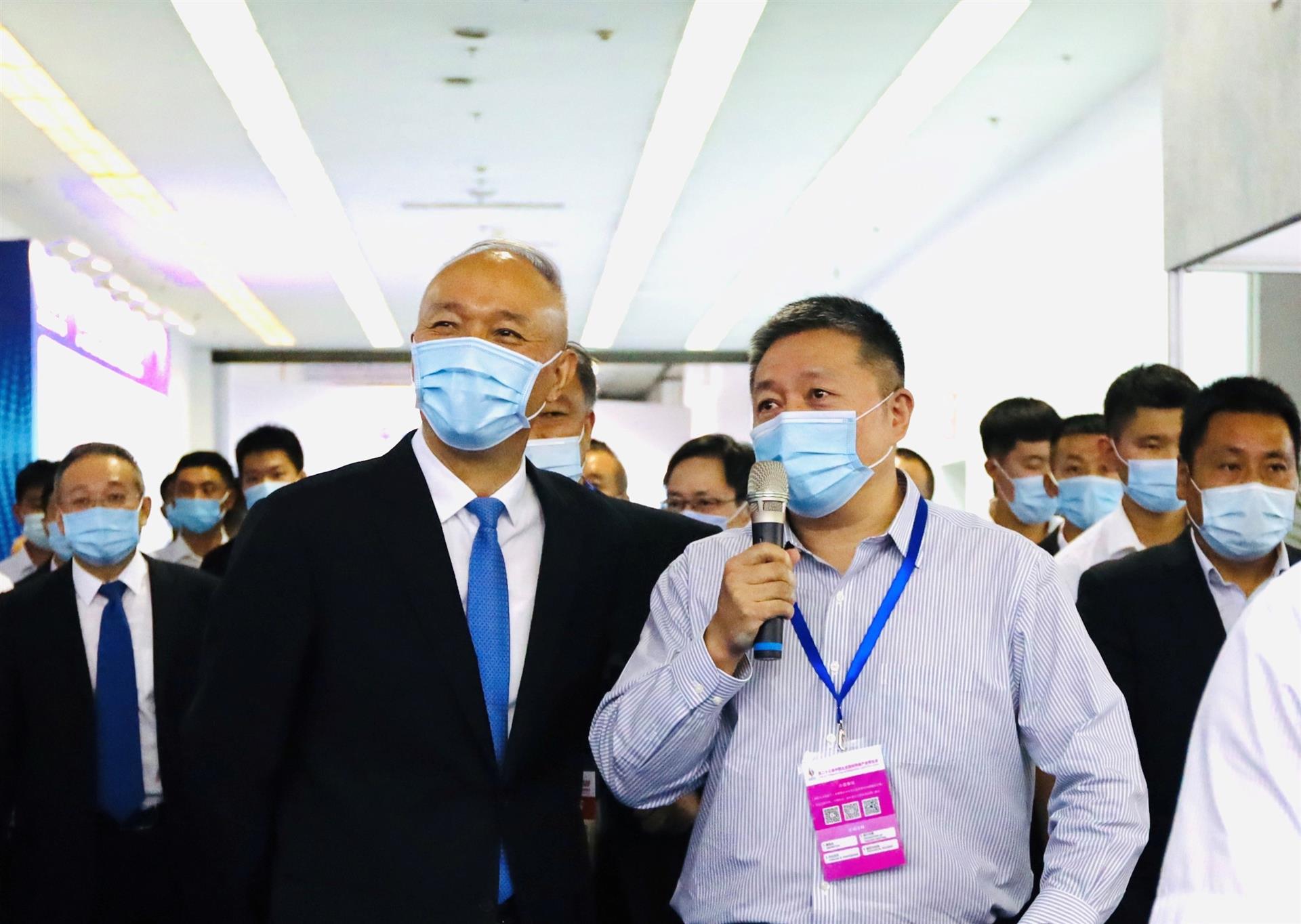 农村中老妇女日屄日屄【热点聚焦】蔡奇书记视察科博会首科院——工发组织联合展区，创新成果引起广泛关注